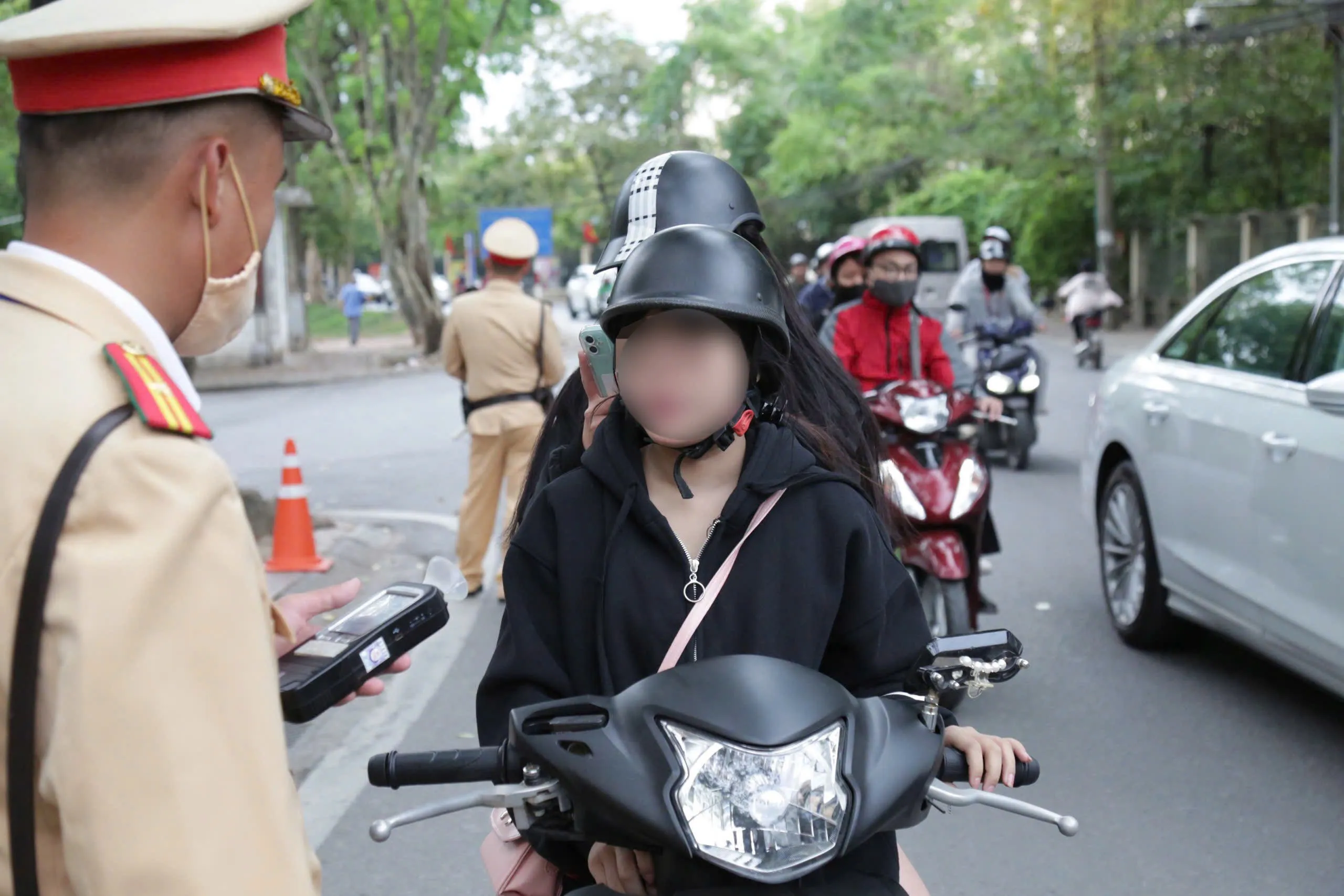 Việc kiểm soát nồng độ cồn được thực hiện thường xuyên, trong các khung giờ.