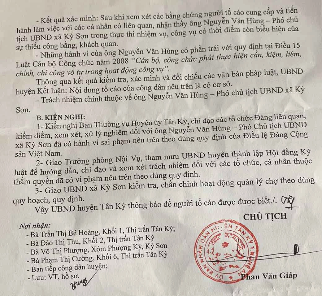 UBND huyện Tân Kỳ thông báo kết quả giải quyết tố cáo. Ảnh: Quang Đại