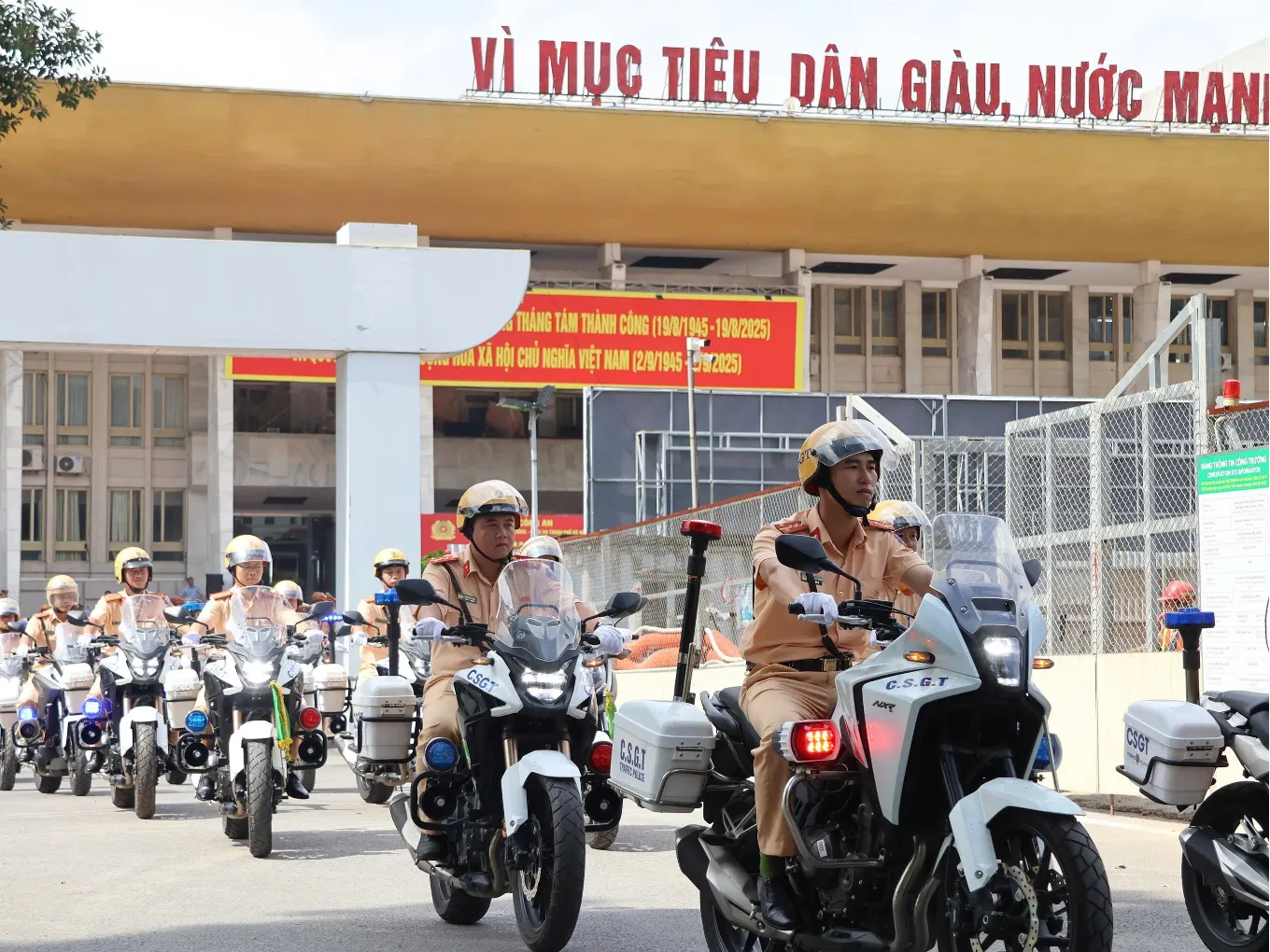 Ngay sau Lễ tiếp nhận, toàn thể cán bộ, chiến sĩ được phân công về các đơn vị, bắt tay ngay vào thực hiện nhiệm vụ theo phương án đã được giao.