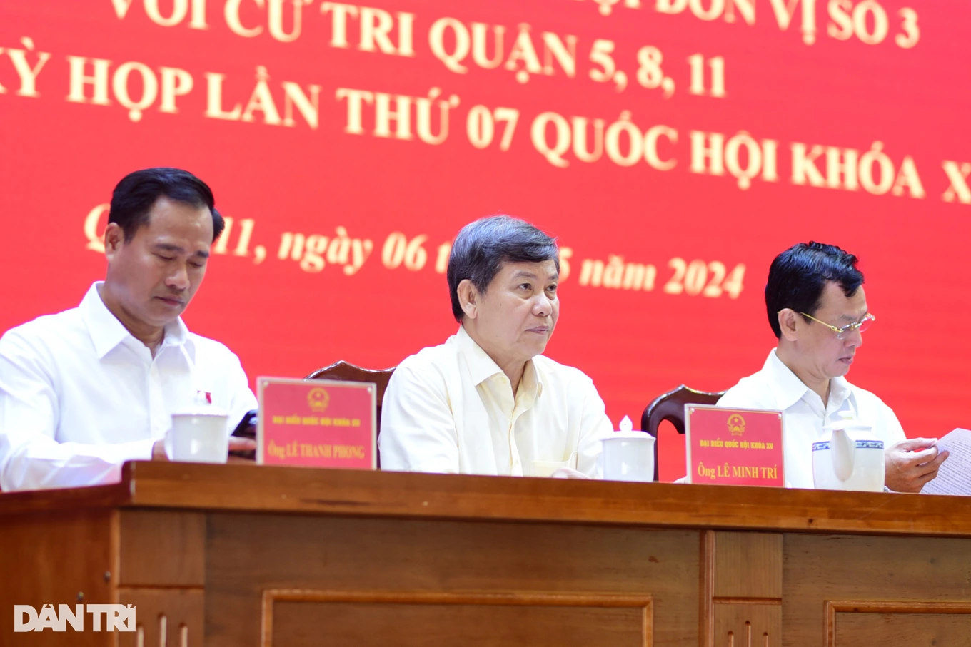 Tổ đại biểu Quốc hội lắng nghe ý kiến cử tri quận 5, 8, 11 (Ảnh: Q.Huy).