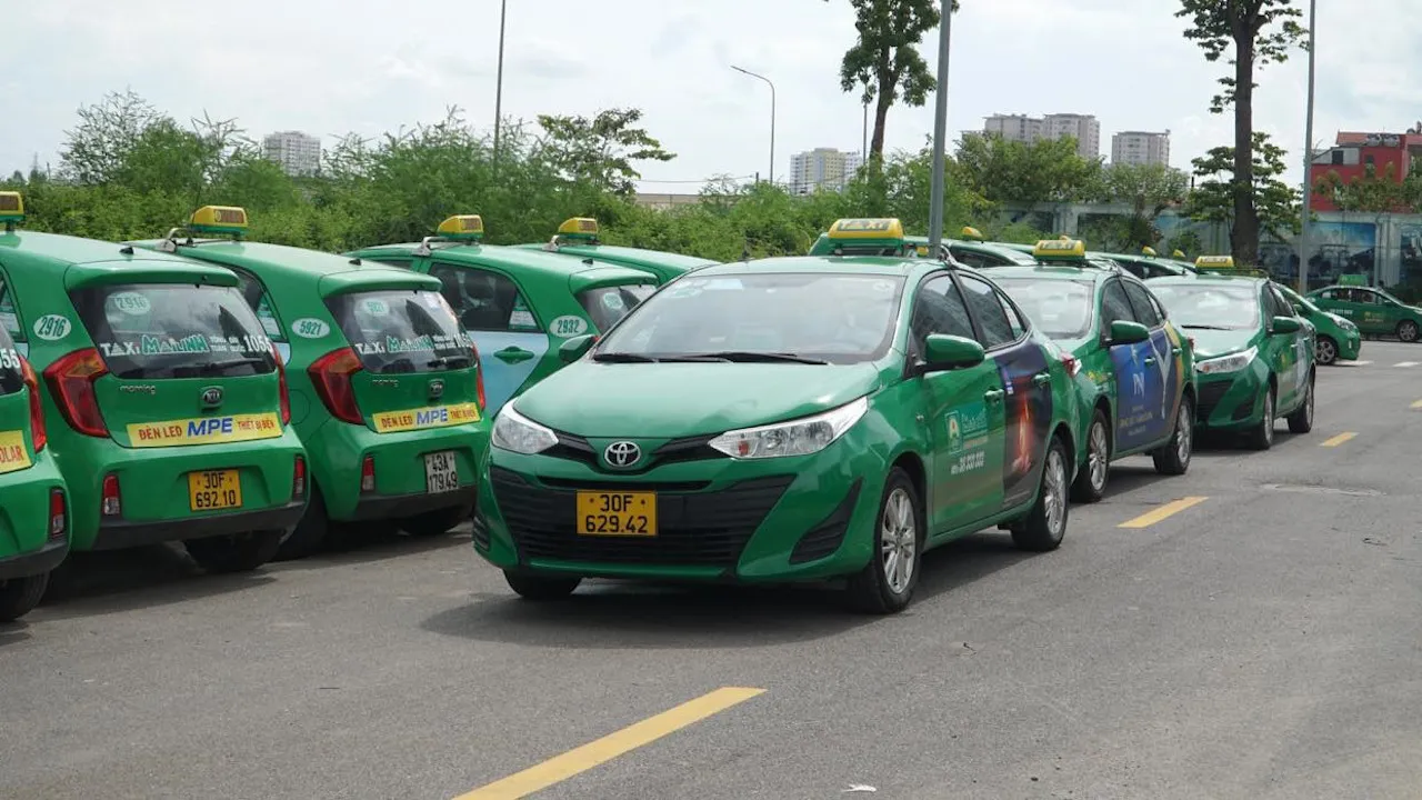 Từ 1/1/2025, hành khách được mặc cả giá cước khi đi taxi. Ảnh: T.L