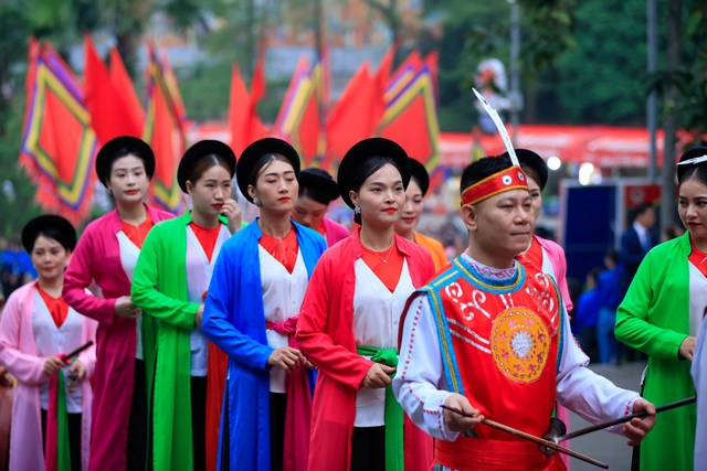 Lễ dâng hương tưởng niệm các Vua Hùng là hoạt động chính quan trọng nhất trong chuỗi các sự kiện trong Lễ hội Đền Hùng và Tuần Văn hóa - Du lịch Đất Tổ năm Giáp Thìn 2024. (Ảnh: VGP)
