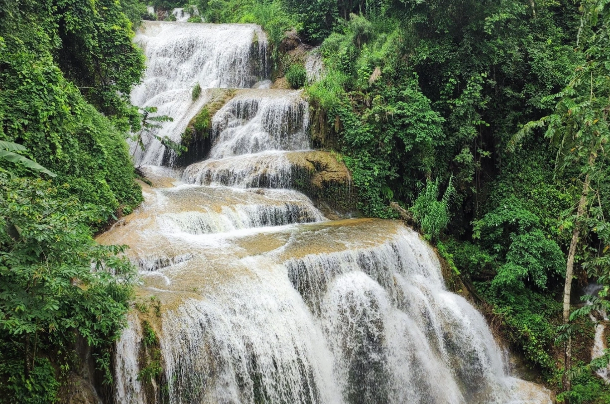 Khu vực thác Mu, hạ nguồn thủy điện Suối Mu (Ảnh: Thanh Bình).