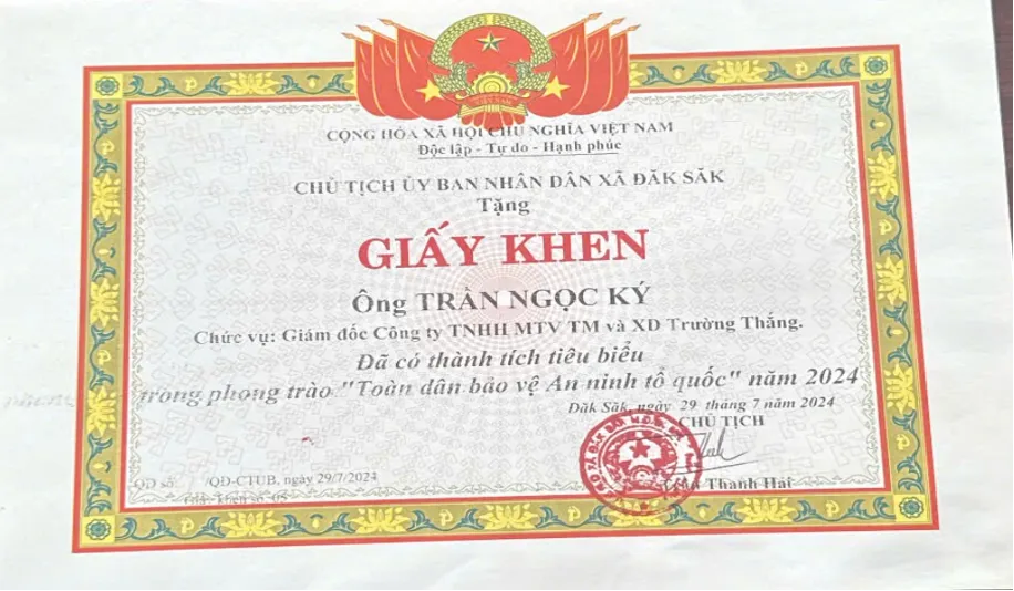 Giấy khen Ông Trần Ngọc Ký – Giám đốc Công ty TNHH MTV TM & XD Trường Thắng vì thành tích tiêu biểu trong phong trào Toàn dân bảo vệ an ninh Tổ quốc năm 2024.