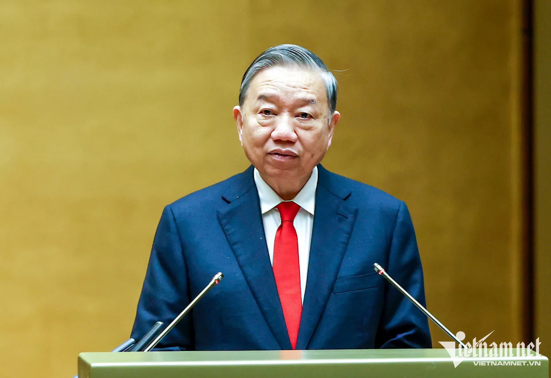 Tổng Bí thư Tô Lâm phát biểu tại hội nghị toàn quốc nghiên cứu, học tập, quán triệt và triển khai thực hiện Nghị quyết số 79 về phát triển kinh tế nhà nước và Nghị quyết số 80 về phát triển văn hóa Việt Nam của Bộ Chính trị. Ảnh: Phạm Hải