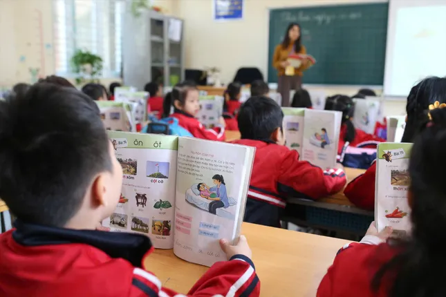 Năm 2026, học sinh cả nước sẽ dùng chung bộ sách giáo khoa mới