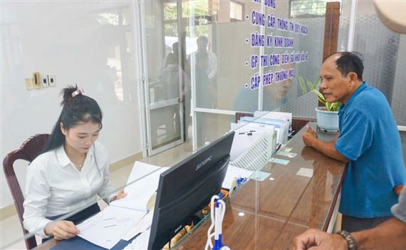 Lãnh đạo địa phương phải xin lỗi người dân khi quá hạn dịch vụ công