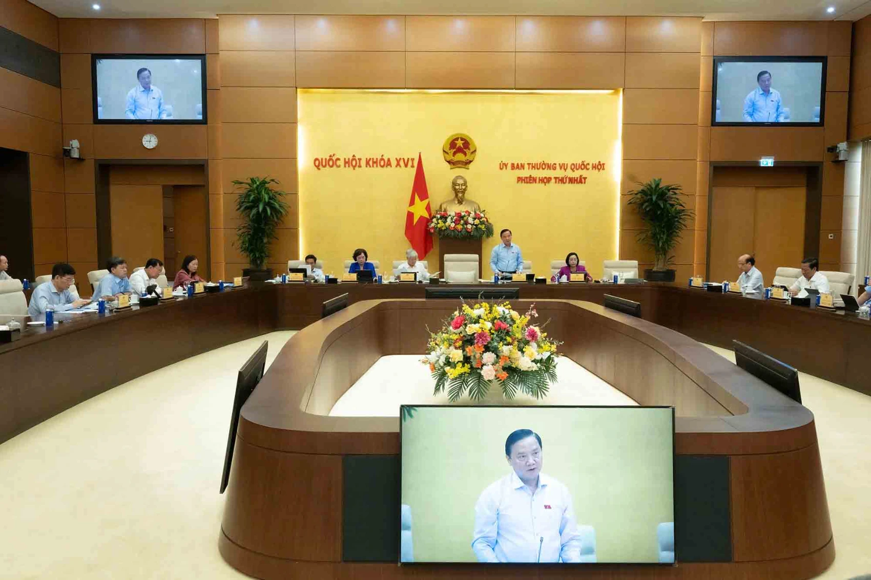 Phân định rõ thẩm quyền của Chủ tịch UBND TP Hà Nội