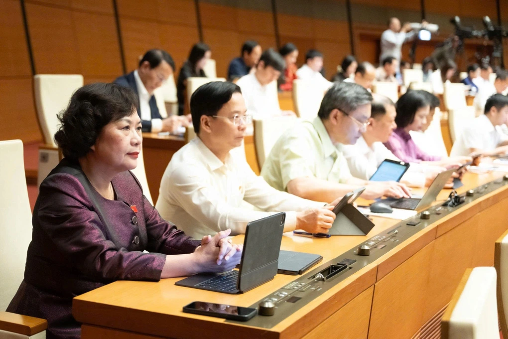 Quốc hội bỏ điều kiện kém khả thi khi xét danh hiệu Chiến sĩ thi đua