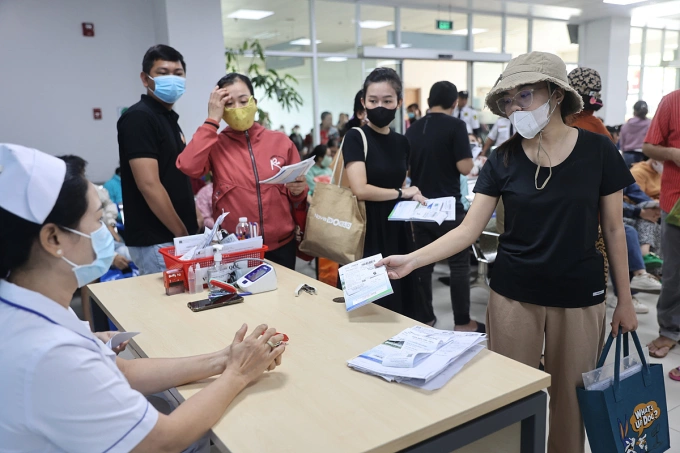 Khi nào khám chữa bệnh trái tuyến được BHYT trả 100%?