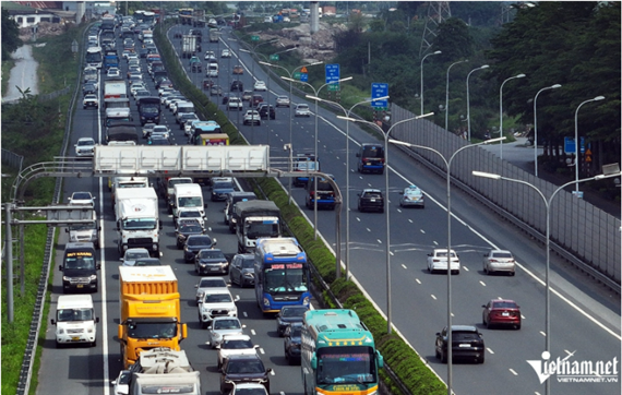 Nhiều thay đổi về thu phí sử dụng đường bộ năm 2026, hàng triệu chủ ô tô cần biết