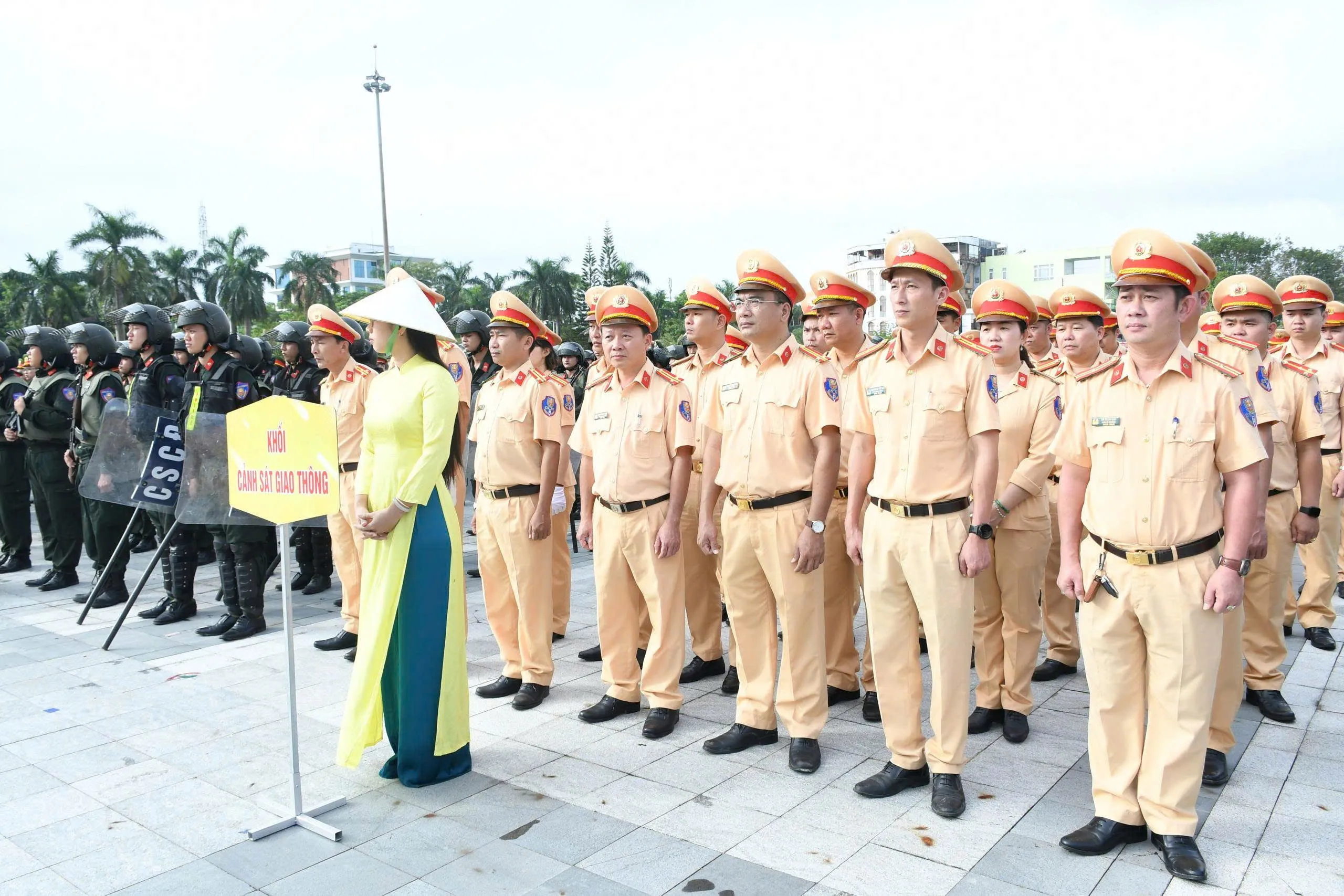 CSGT toàn quốc mở cao điểm đảm bảo trật tự ATGT, bảo vệ tuyệt đối Đại hội XIV của Đảng và các sự kiện lớn năm 2026
