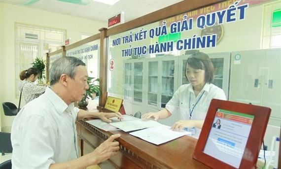 Chủ tịch TPHCM yêu cầu bãi bỏ ngay các thủ tục hành chính không cần thiết