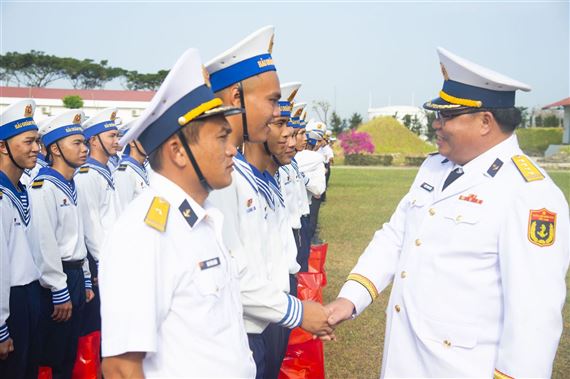 Phút xúc động của bộ đội nhà giàn DK1 trong lễ tiễn quân