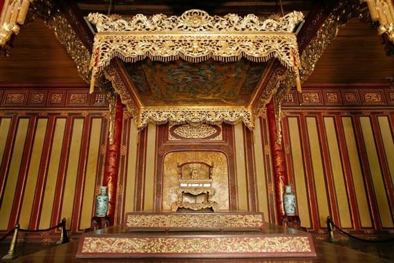 Phó Thủ tướng chỉ đạo xử lý vụ việc bảo vật quốc gia Ngai vua triều Nguyễn bị phá hoại