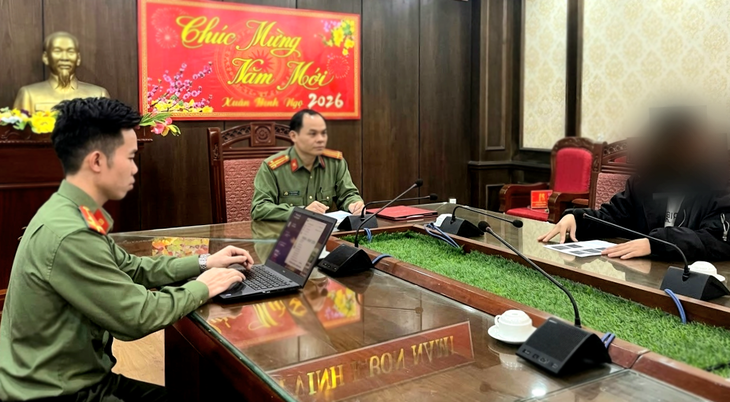 Công an làm việc với người quản lý gần 700 nhóm Facebook lấy tên địa phương