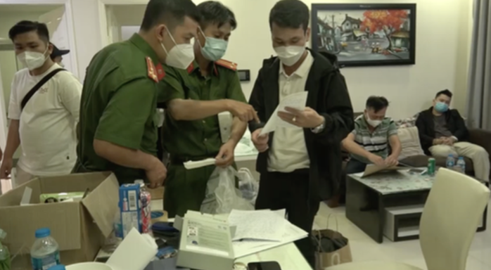Công an TP HCM cảnh báo thủ đoạn lừa đảo mới: Chiếm quyền điện thoại