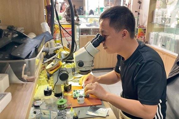 Thu nhập 100 triệu đồng, nộp thuế 35% có thể giảm động lực làm việc, đề xuất hạ còn 25–30%