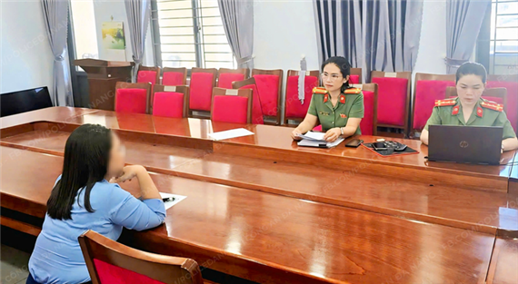 Mua bán ngoại tệ trái phép, tiệm vàng và khách cùng bị phạt