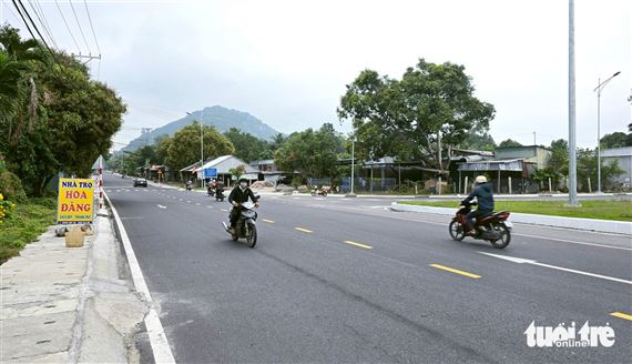 Đường tỉnh 948 hơn 1.200 tỉ đồng làm 4 năm chưa xong