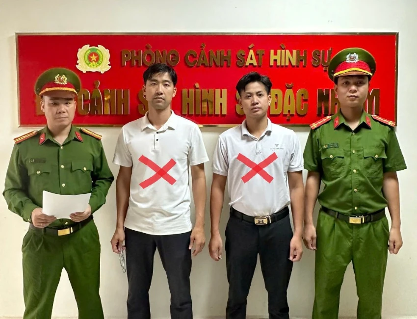 Bắt giám đốc, phó giám đốc công ty truyền thông về tội cưỡng đoạt tài sản