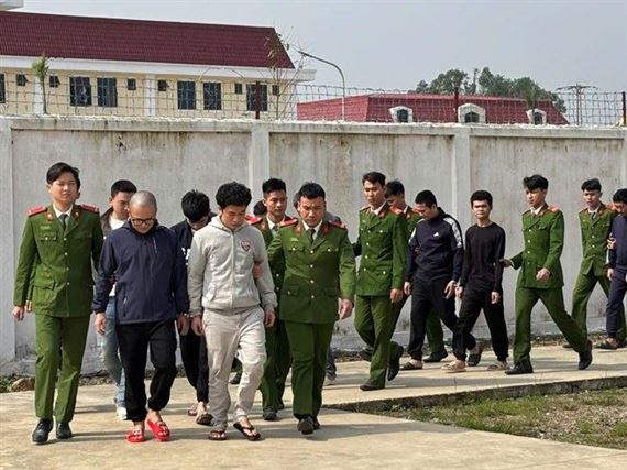 Triệt phá đường dây lừa đảo xuyên quốc gia, bắt 22 đối tượng