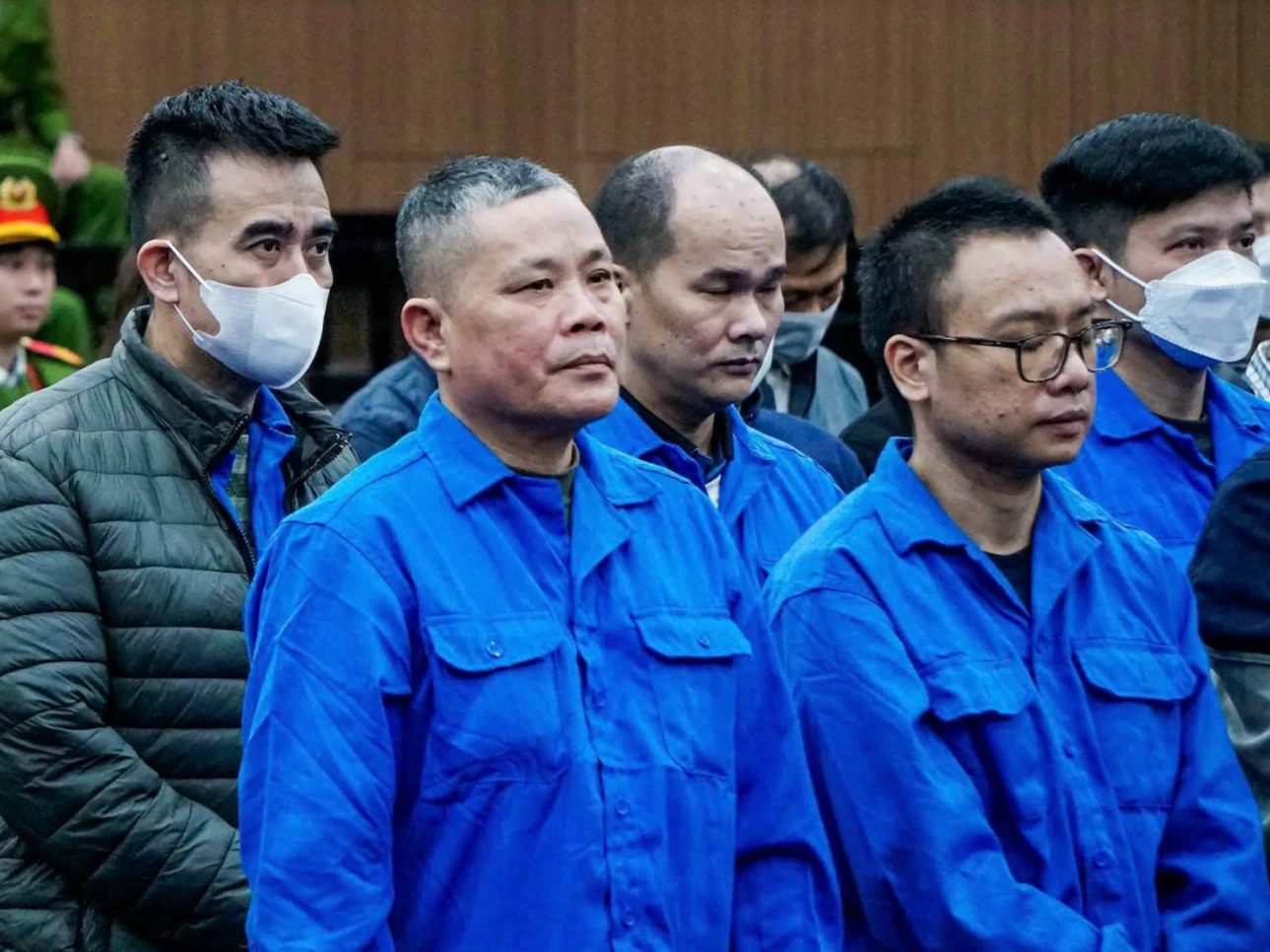 Giảm án cho 2 cựu phó chánh án nhận hối lộ hàng trăm triệu đồng