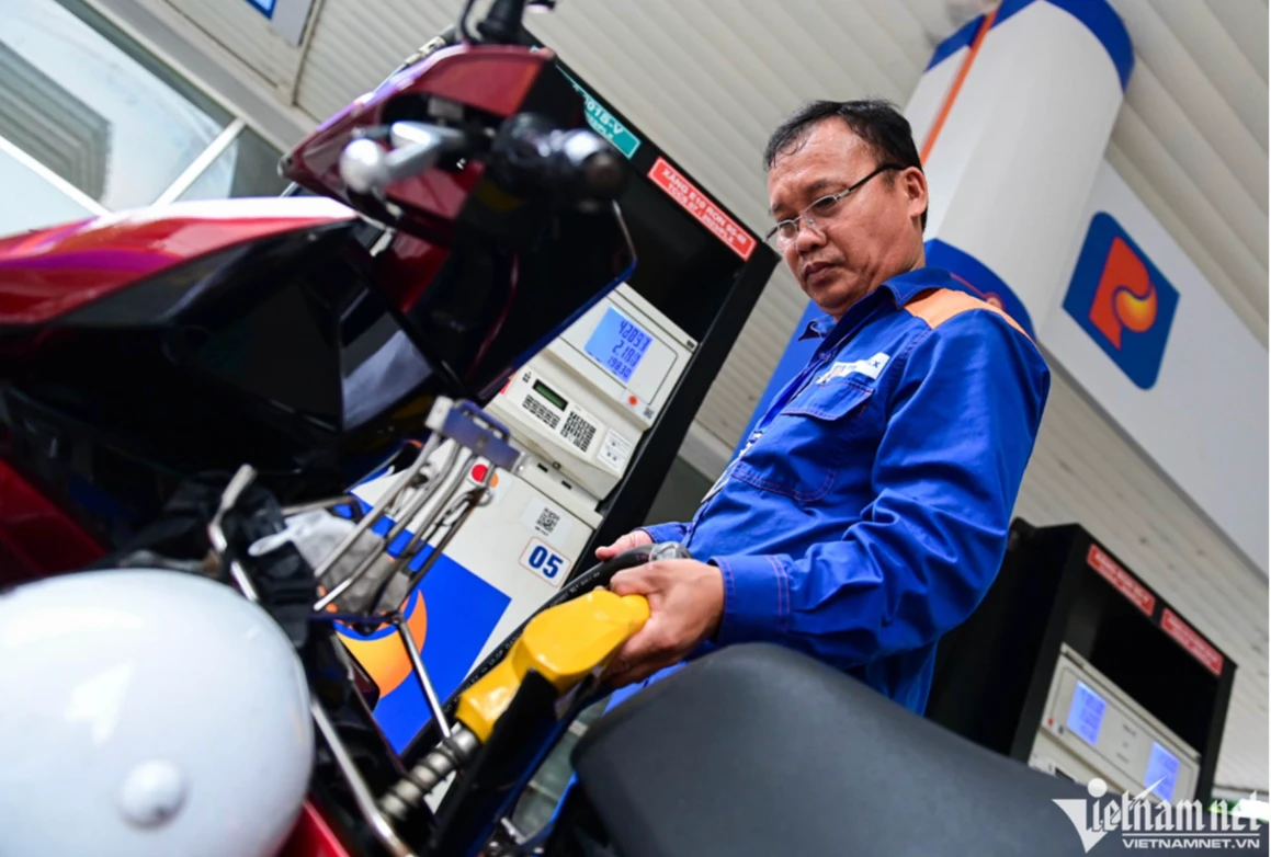 Bộ Công Thương ra thông báo mới về thời gian điều chỉnh giá xăng dầu