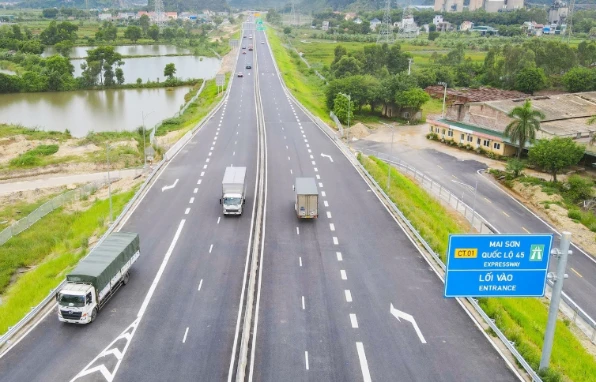 Bộ Xây dựng chốt mức thu phí 5 tuyến cao tốc Bắc – Nam