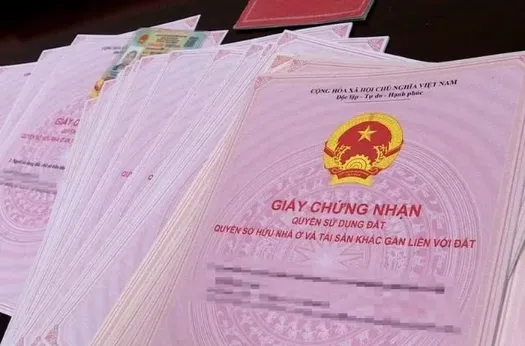 Năm 2025, cha mẹ muốn sang tên sổ đỏ cho con nhất định phải biết những quy định này