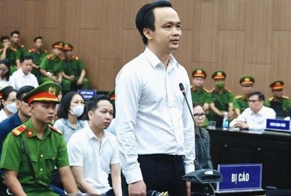 Cựu Chủ tịch Tập đoàn FLC Trịnh Văn Quyết bị tuyên phạt 7 năm tù, em gái được trả tự do ngay tại tòa