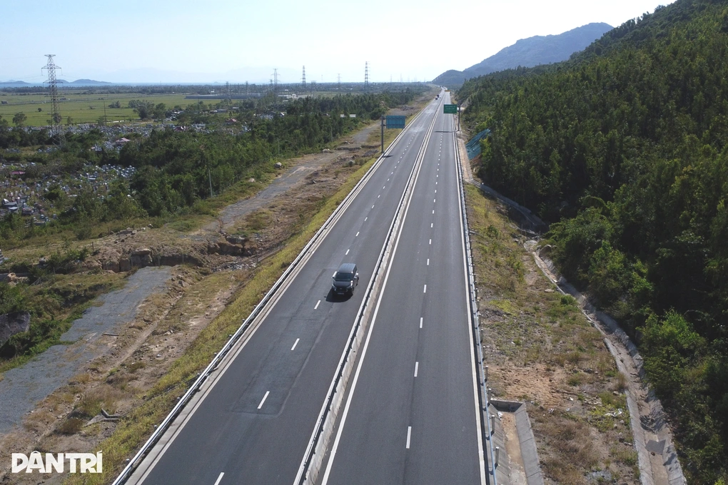 Vụ cao tốc chưa sử dụng đã “vá chằng vá đụp”: Chủ đầu tư lên tiếng