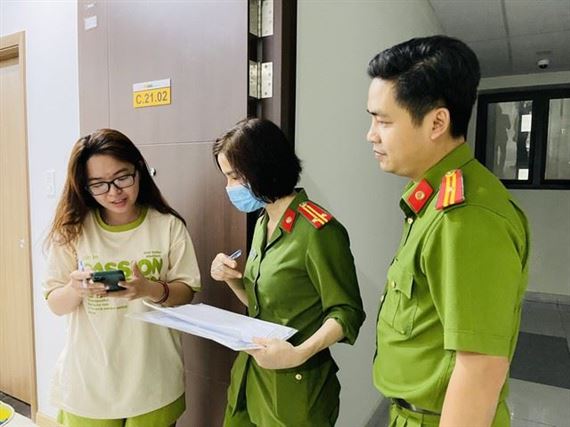 Công an cấp xã có trách nhiệm định kỳ, đột xuất kiểm tra cư trú, thu nhận hồ sơ đề nghị cấp thẻ căn cước,...