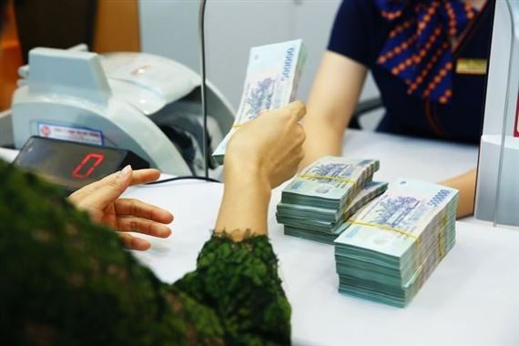 Chuyên gia: Nên nâng ngưỡng thu nhập chịu thuế 35% lên 120-150 triệu đồng