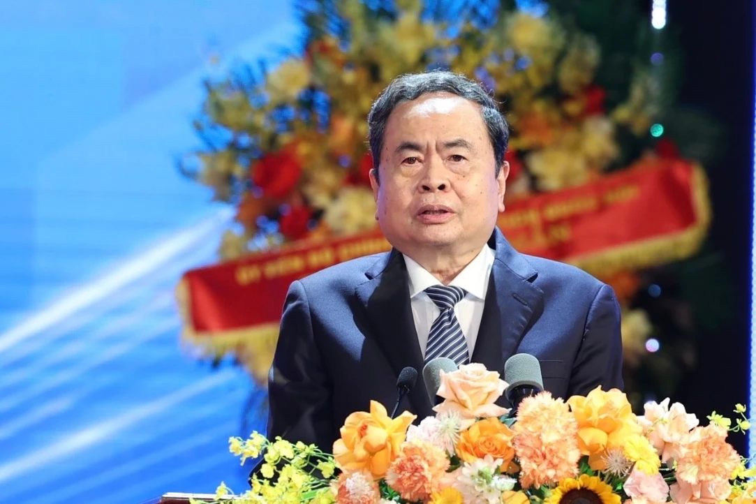 Chủ tịch Quốc hội: Mong ngày càng có nhiều cán bộ công đoàn bản lĩnh vững vàng