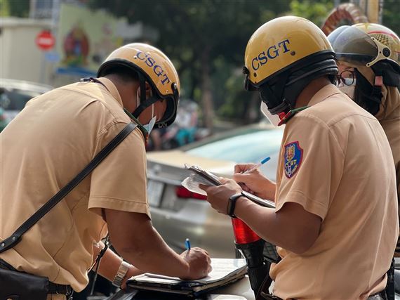 Từ tháng 6/2025: Không có đăng ký xe máy vừa bị phạt tiền, vừa tịch thu xe có đúng không?