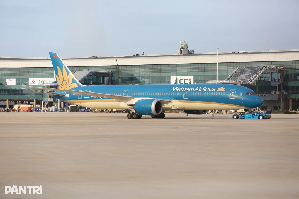 Cục Hàng không đề xuất điều chỉnh giá trần vé máy bay để phụ thu nhiên liệu