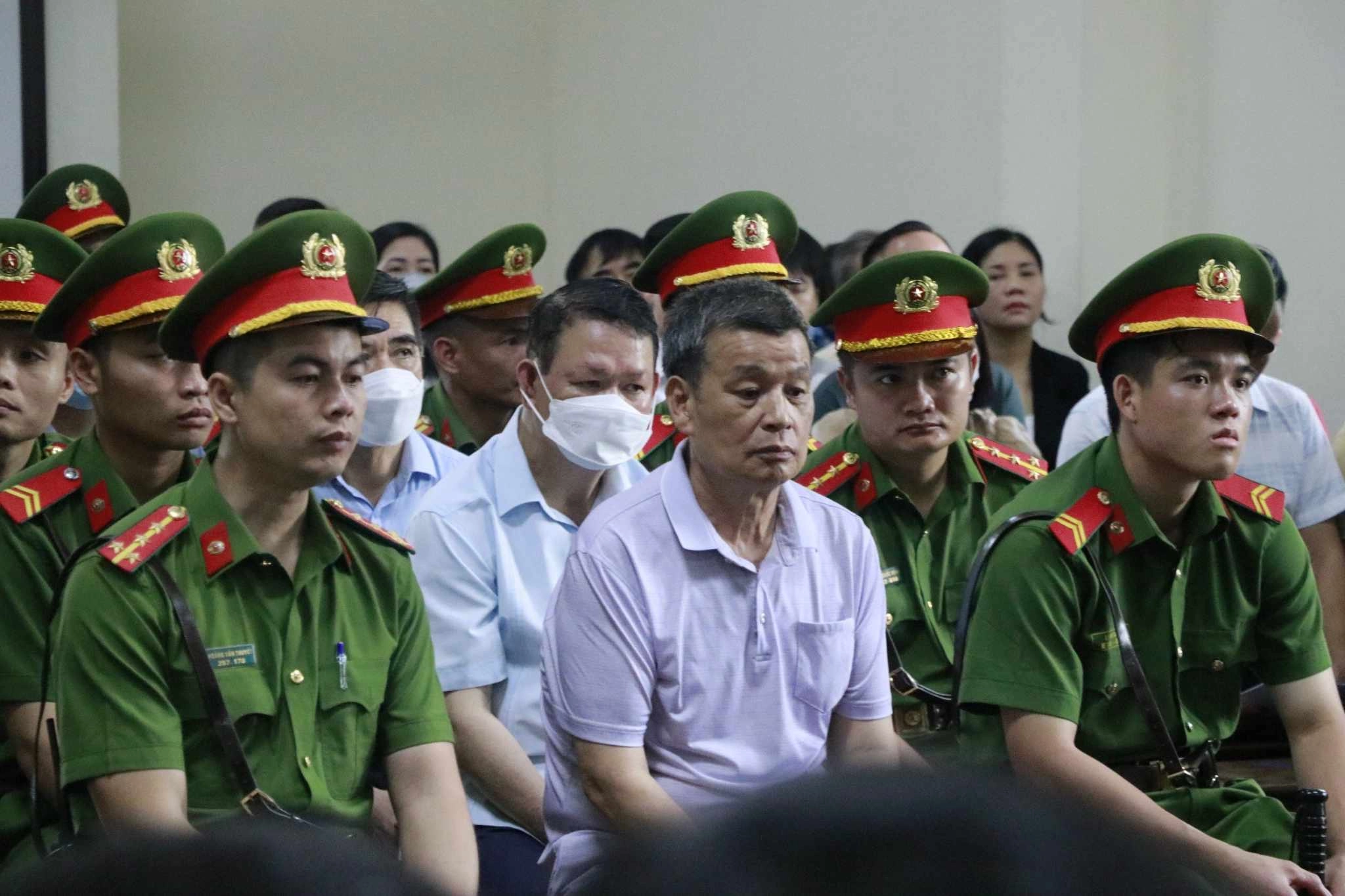 Cựu bí thư Tỉnh ủy Lào Cai nhận quà Tết 5 tỷ đồng bị xét xử