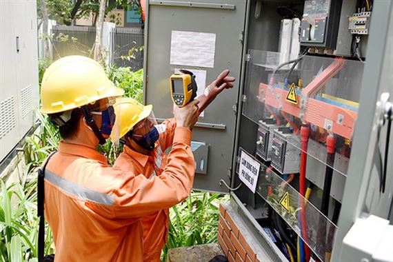 Cụ bà độc thân ngã ngửa với hóa đơn tiền điện hơn 12 triệu đồng