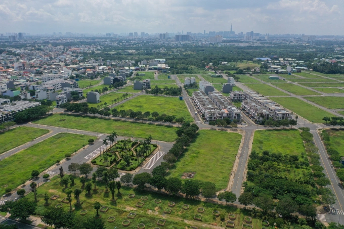 Mua đất nền thời đỉnh giá, nhiều nhà đầu tư khó về bờ