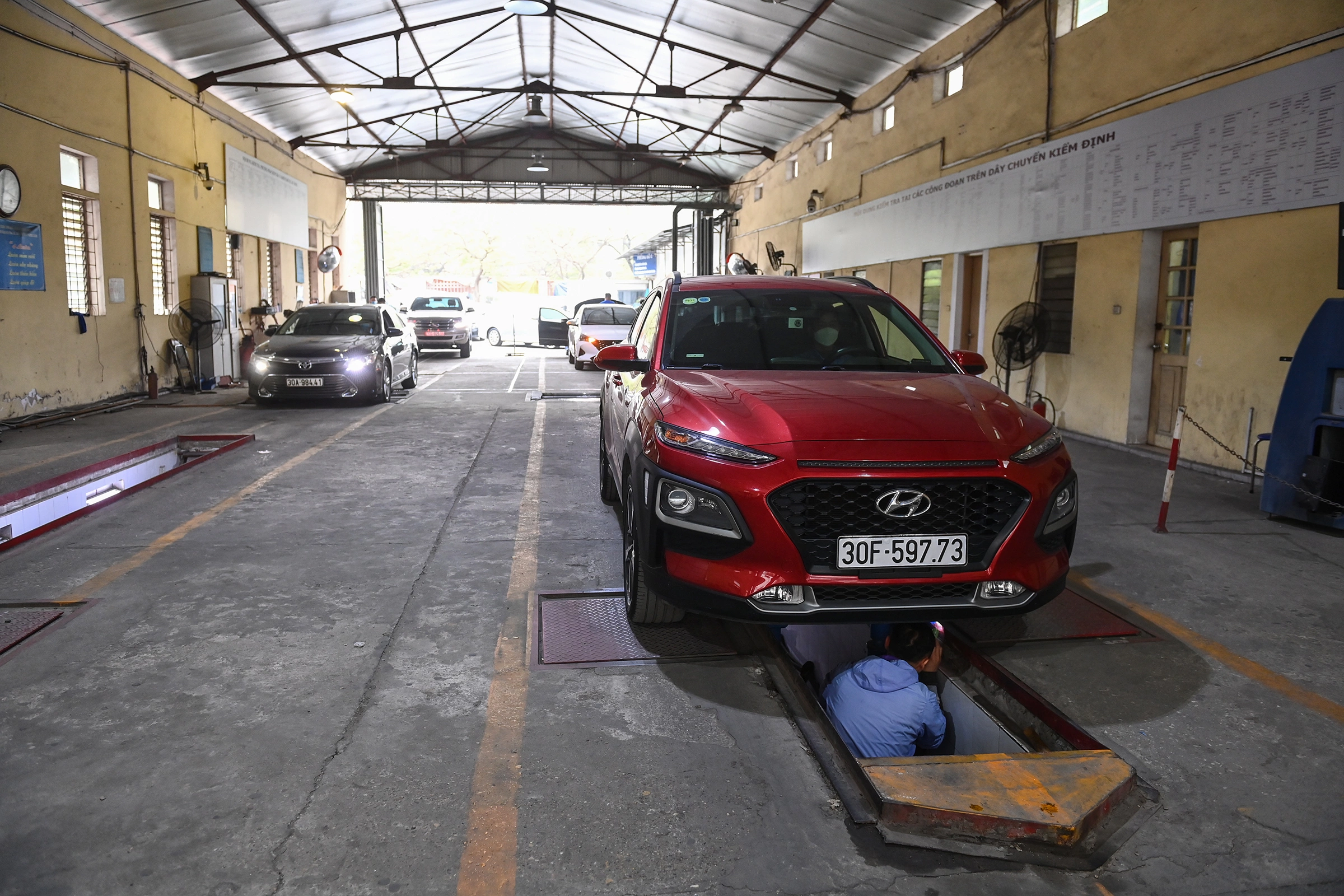 Ôtô rớt kiểm định phải nộp thêm 50% phí khi quay lại trong ngày