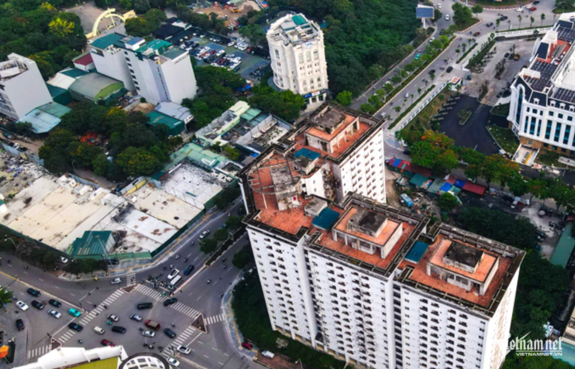 299 căn hộ ở đất vàng bỏ hoang hàng chục năm, Bí thư Hà Nội yêu cầu hồi sinh