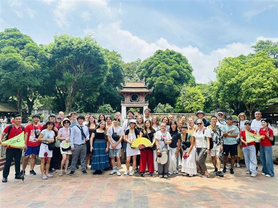 Hà Nội đón lượng khách tăng vọt nhờ hiệu ứng đại lễ A80