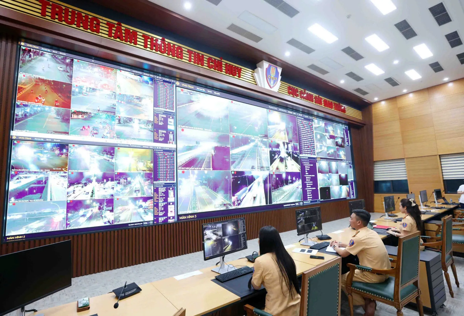 Trung tâm chỉ huy Cục CSGT: Camera AI Giám Sát Liên Tục, Thông Báo Vi Phạm Trong 2 Giờ