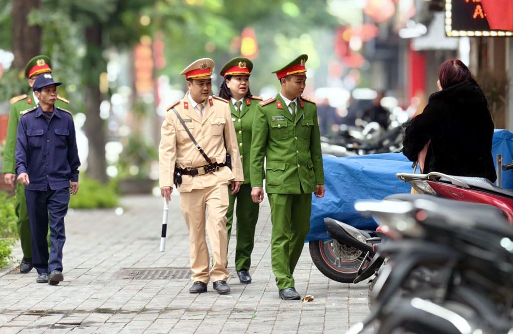 Loạt cán bộ phường ở Hà Nội ‘không hoàn thành nhiệm vụ’