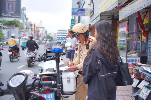 Không có giấy phép lái xe, mức phạt cao nhất lên tới 20 triệu đồng