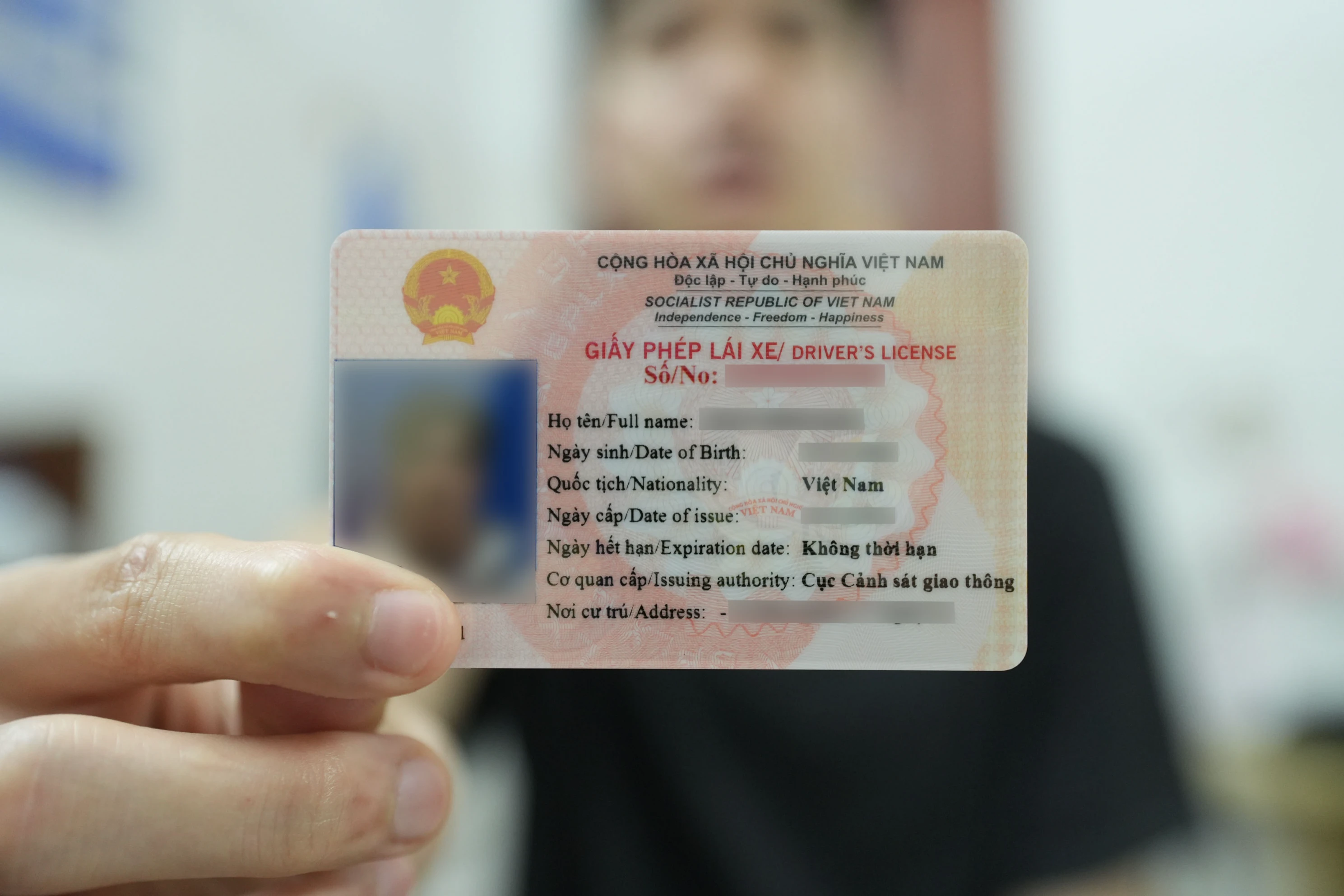 Phải thi lại lý thuyết do sơ suất trong quá trình cấp đổi giấy phép lái xe