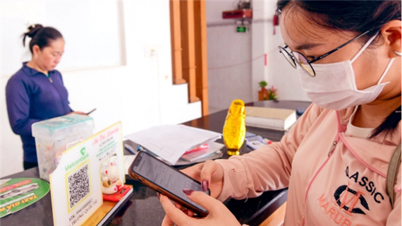 Chi lương từ 5 triệu phải chuyển khoản?