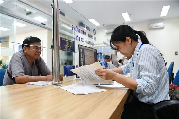Để chính quyền cấp xã gần dân hơn