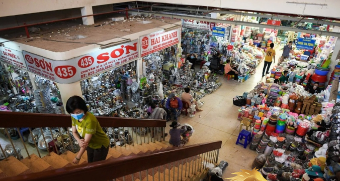 Chủ hộ kinh doanh được để bố, mẹ, vợ, chồng kiêm nhiệm làm kế toán